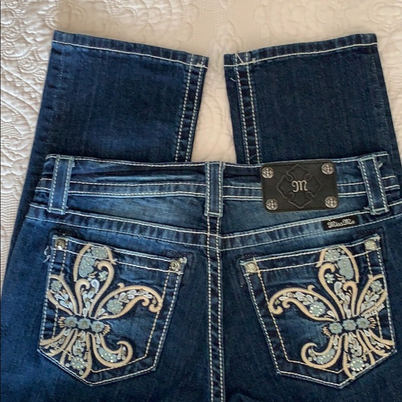 Miss Me Boyfriend Capri - Picture 3 of 7